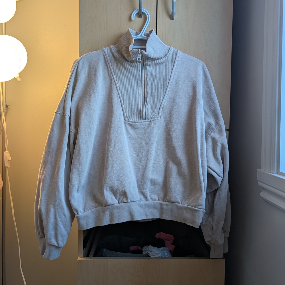H&M Beige Pullover
